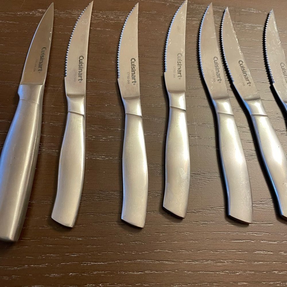 6 Cuisinart Steak Knives and 1 Paring Knife